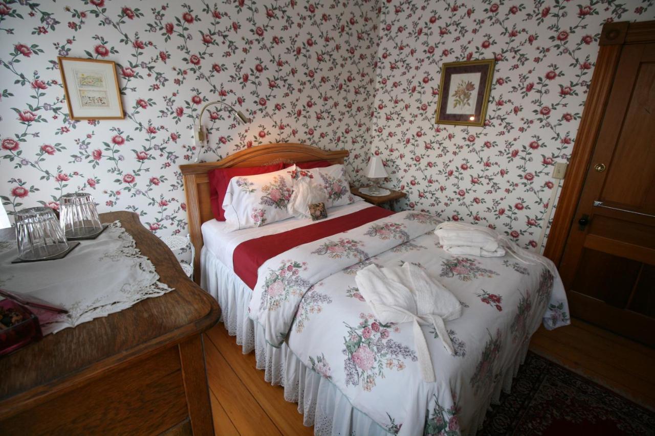 The Governor'S Inn Ludlow Room photo