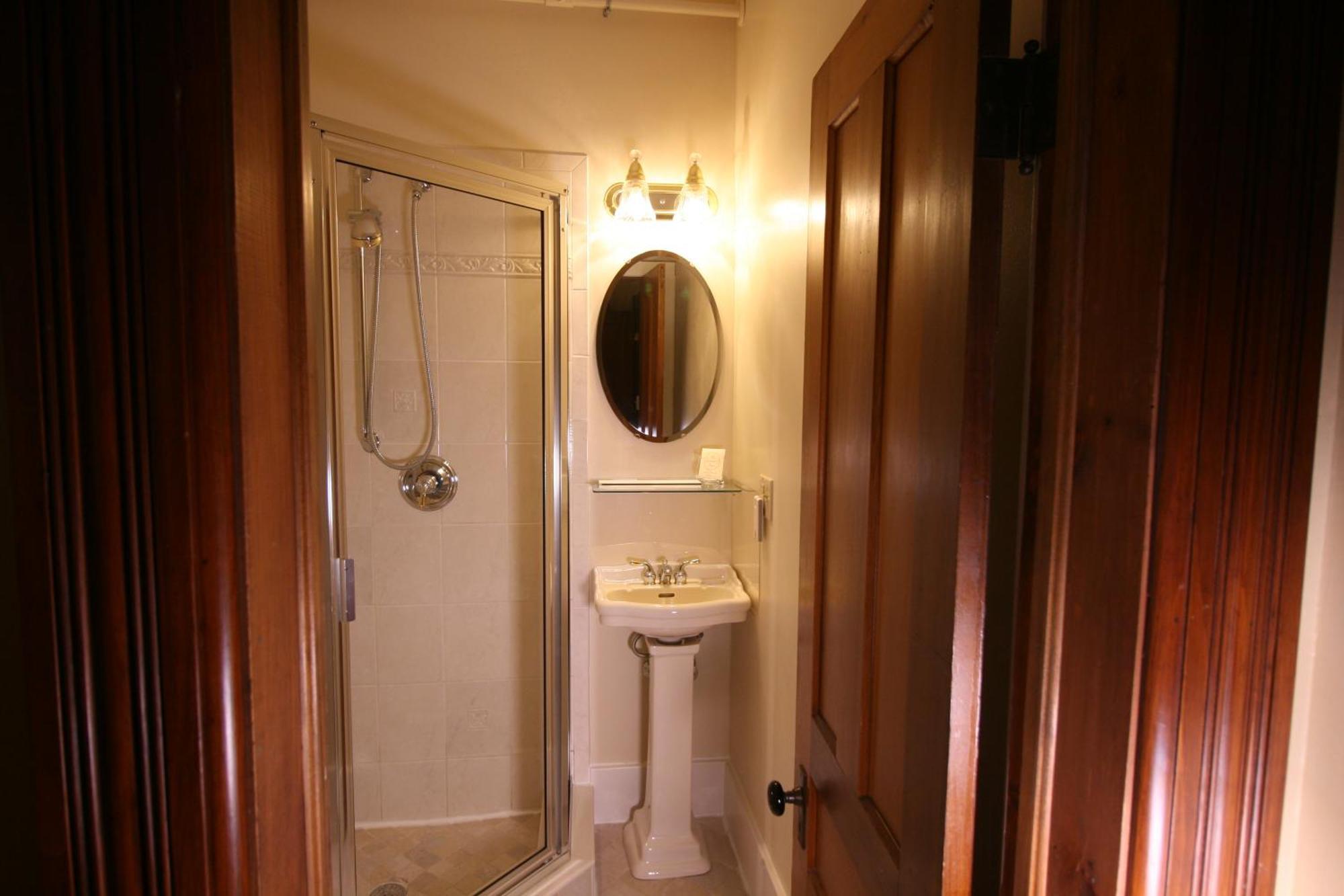 The Governor'S Inn Ludlow Room photo