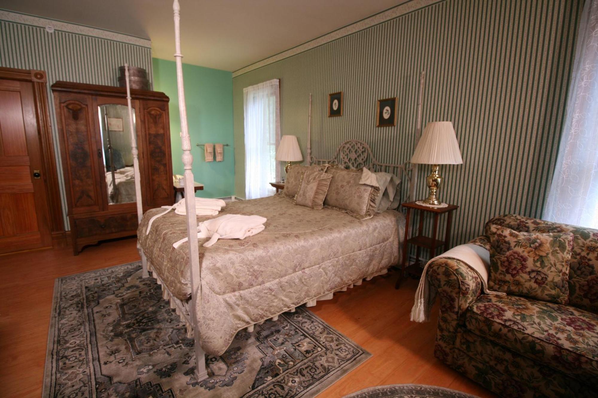 The Governor'S Inn Ludlow Room photo